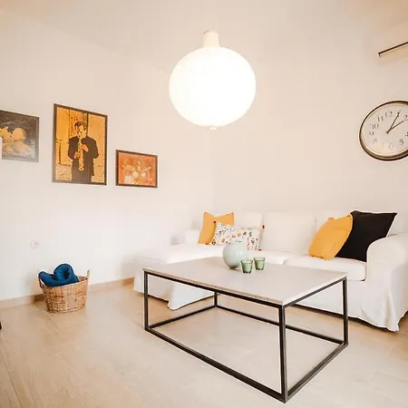 Cosy Family Friendly House Nyaraló Zára